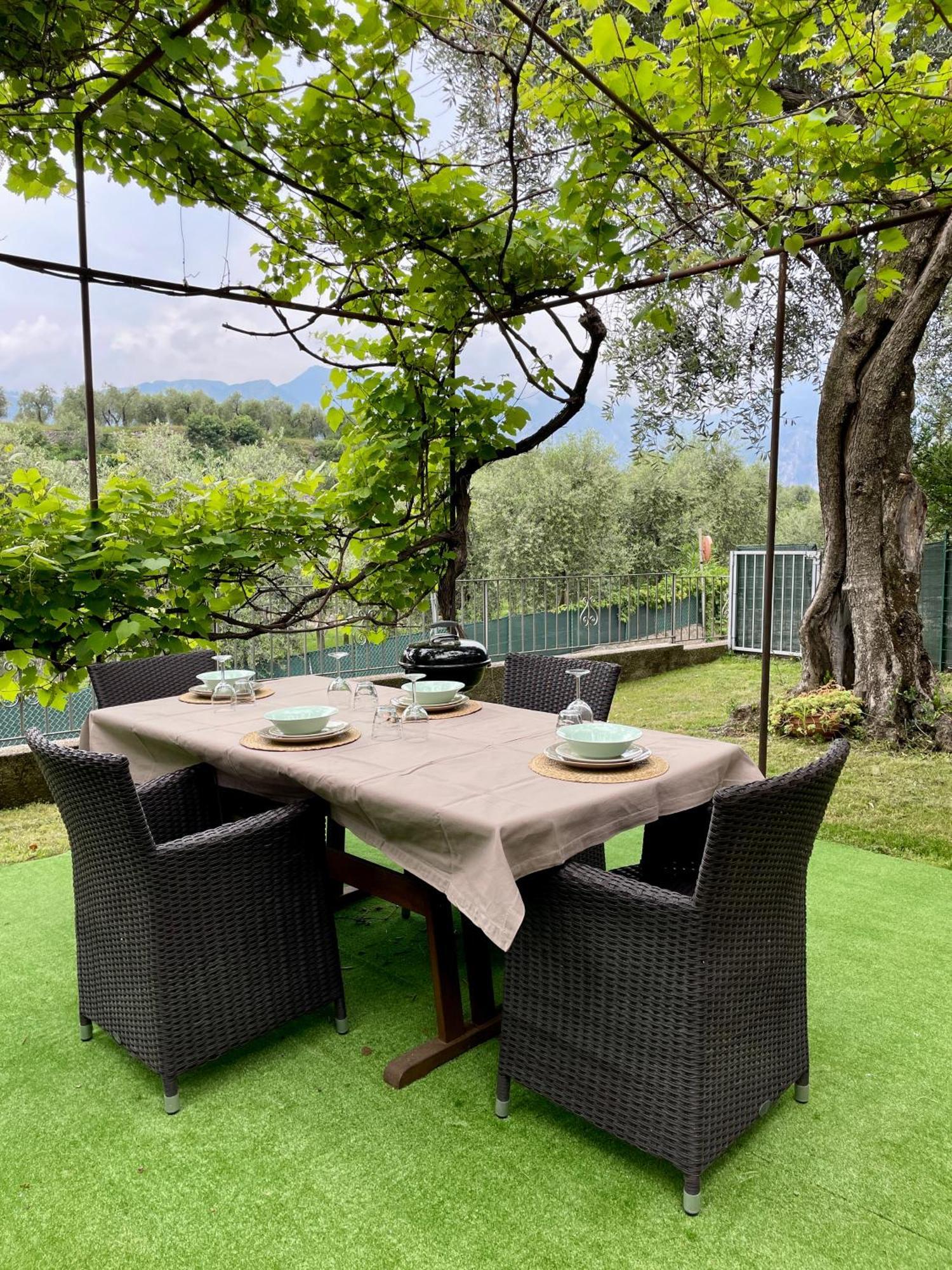 Casa Mario & Laura Ferienwohnungen Free Wi-Fi Parking Malcesine Eksteriør bilde