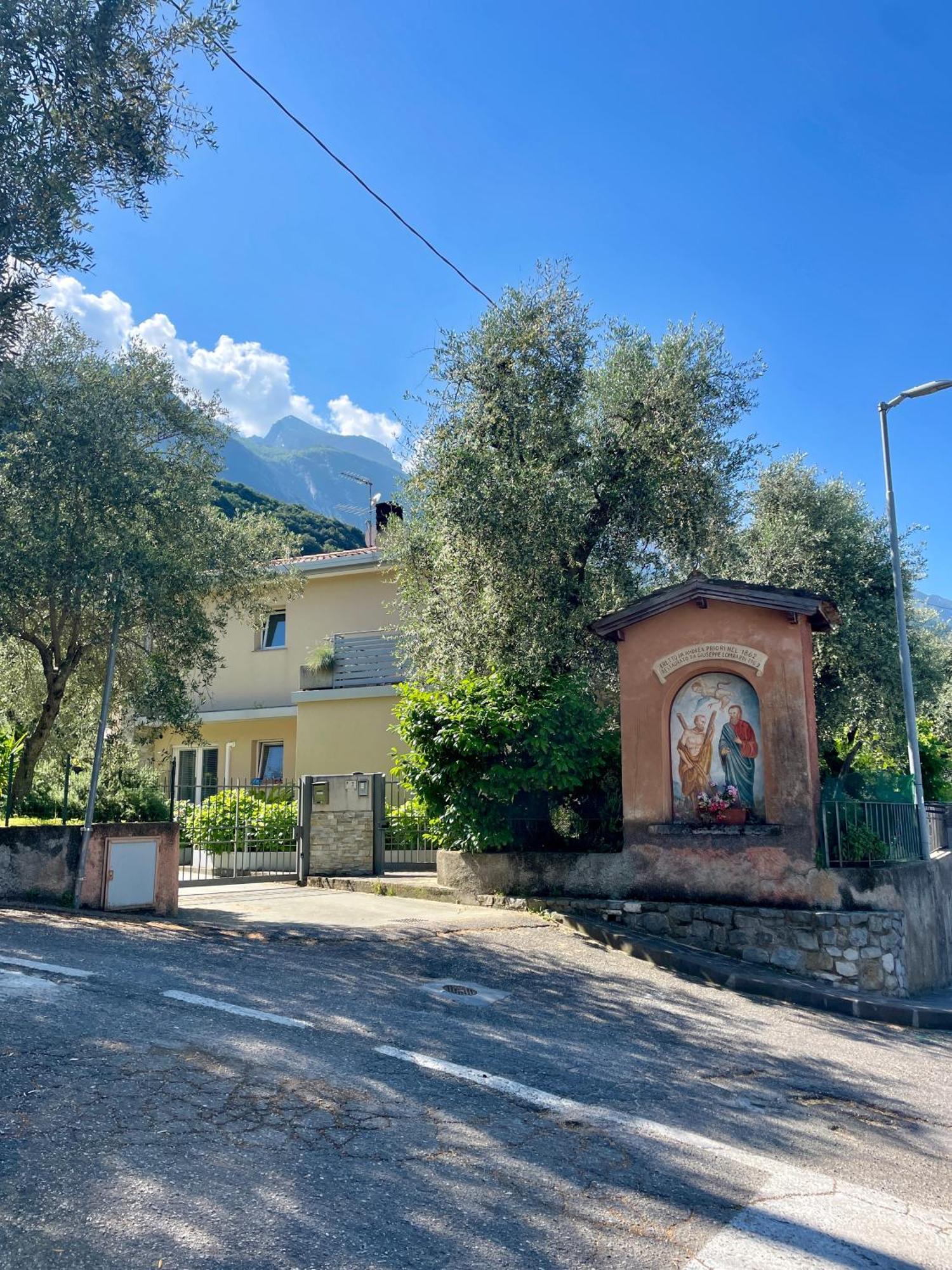 Casa Mario & Laura Ferienwohnungen Free Wi-Fi Parking Malcesine Eksteriør bilde